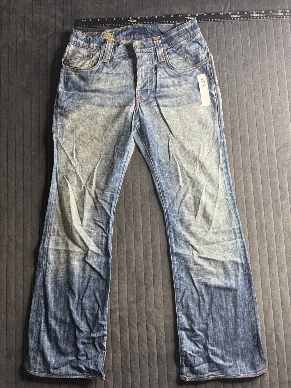 Rock & Republic Men's Faded Light Blue Bootcut Jeans 101